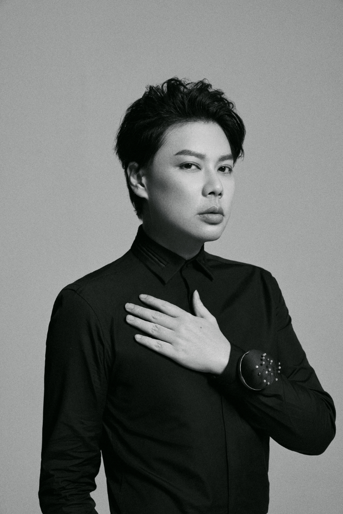 YOUGUN LEE